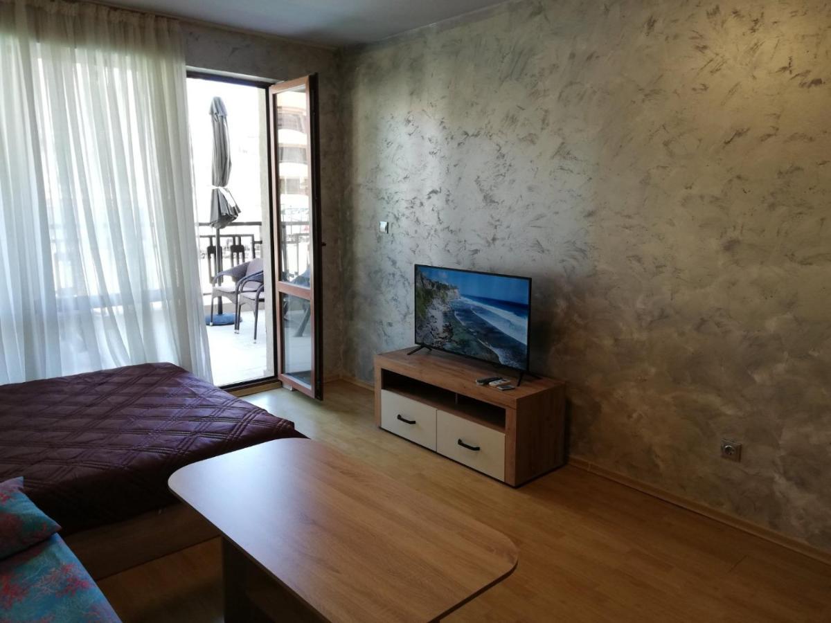 Lovely Studio In A Complex With A Pool By Flat Mаnаger Sveti Vlas Dış mekan fotoğraf