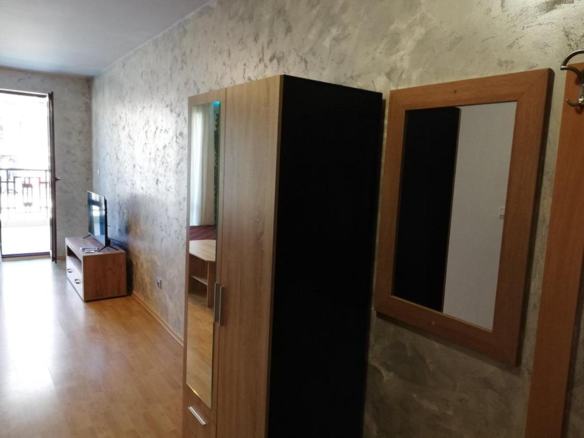 Lovely Studio In A Complex With A Pool By Flat Mаnаger Sveti Vlas Dış mekan fotoğraf