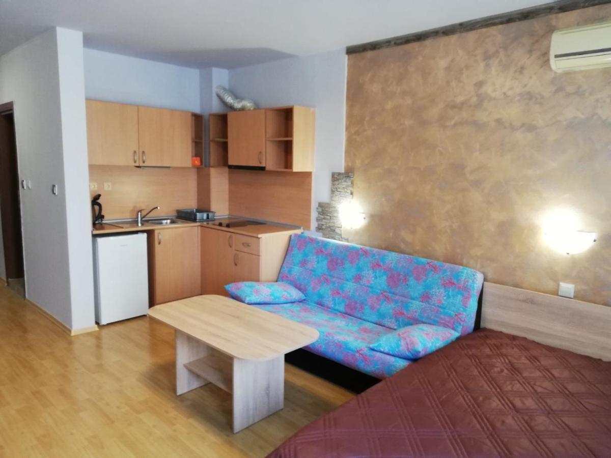 Lovely Studio In A Complex With A Pool By Flat Mаnаger Sveti Vlas Dış mekan fotoğraf